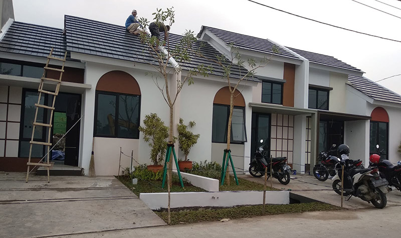 Pengerjaan rumah contoh rumah kpr dekat bsd sudah hampir selesai